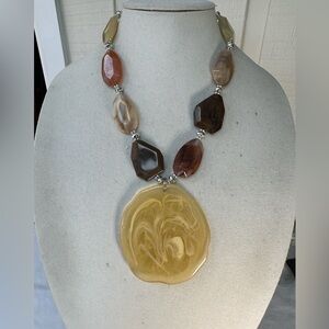 Chunky bold modern minimalist style necklace